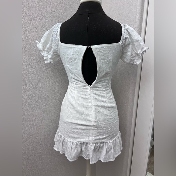 Princess Polly Off the Shoulder Puff Sleeve Eyelet Dress Size US 2 - Picture 6 of 10